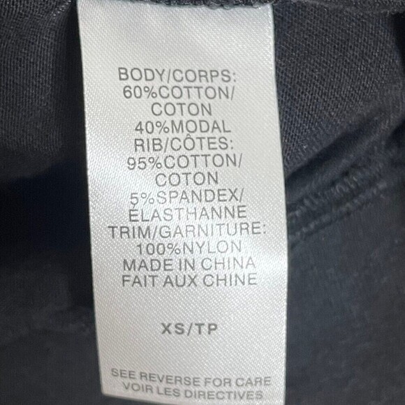 Welcome to my closet! - Picture 3 of 4